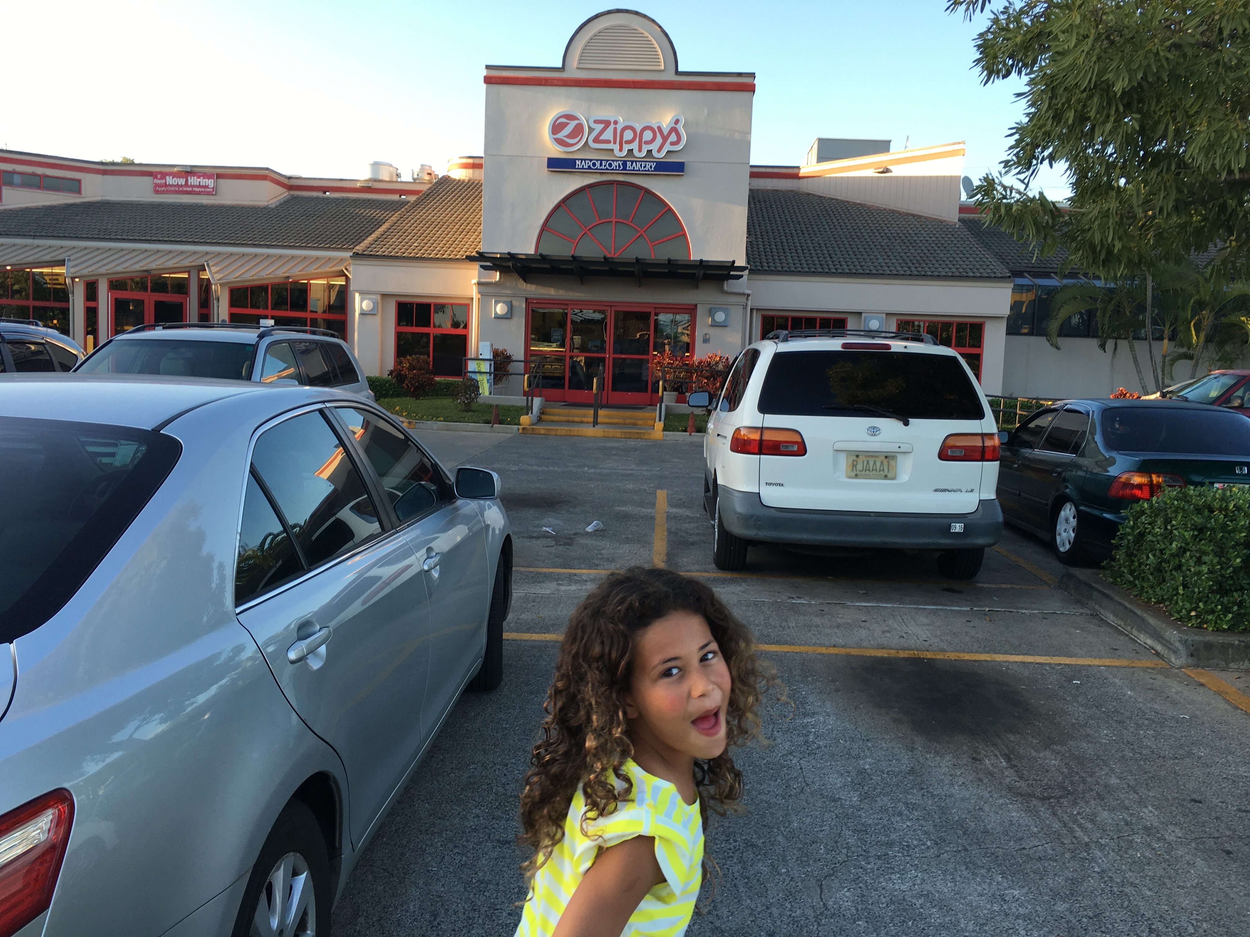 Oahu Eats:  Zippy’s Restaurant, Oahu